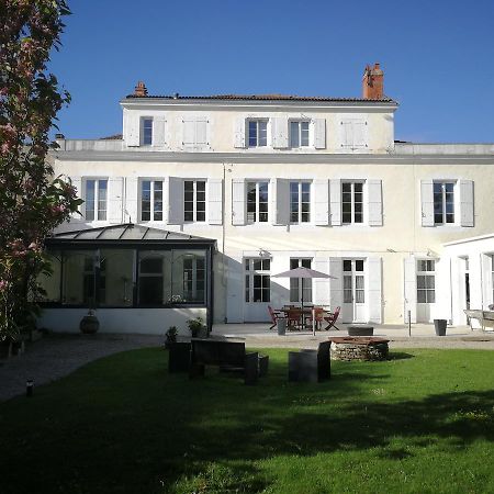 H De Surgeres B&B 외부 사진
