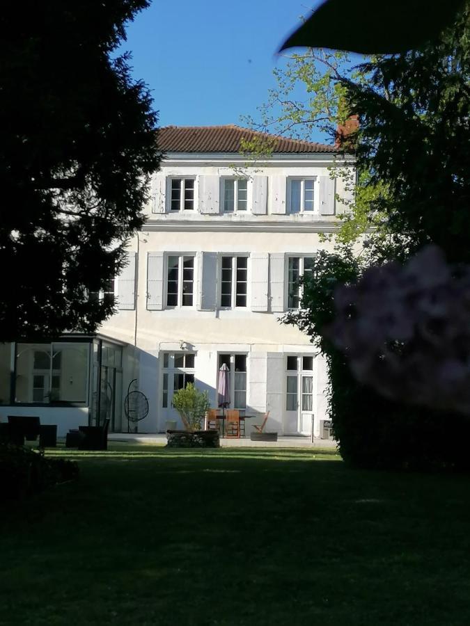 H De Surgeres B&B 외부 사진