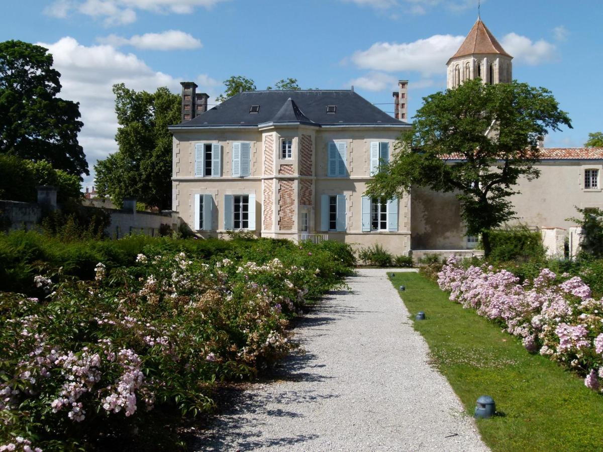 H De Surgeres B&B 외부 사진